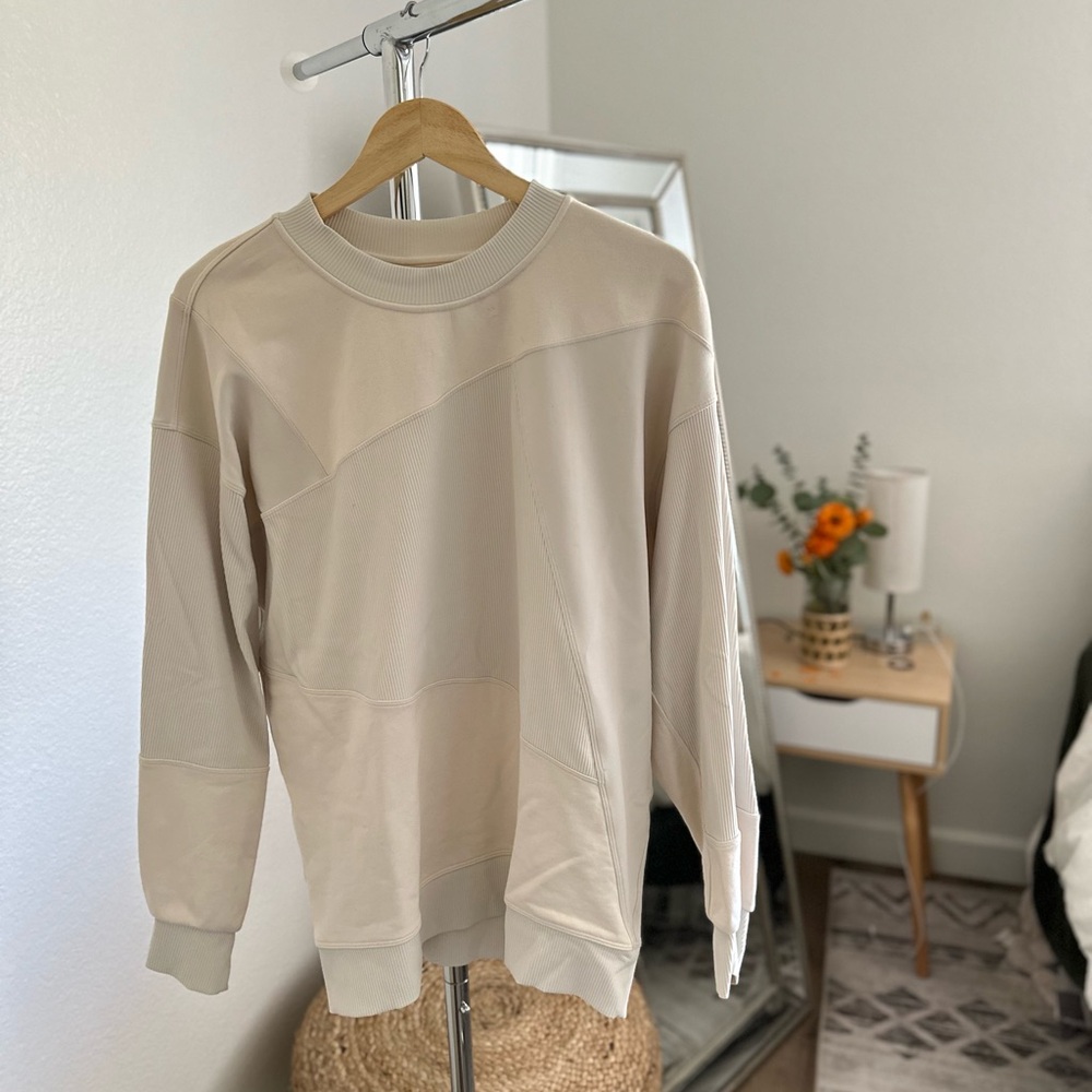 Lululemon Athletica Cream pullover
